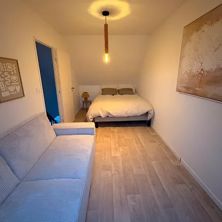 Maison Moderne Entre Terre Et